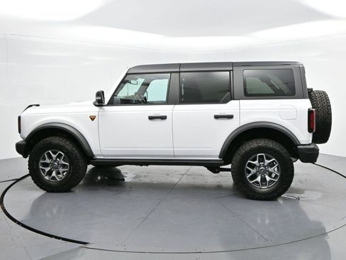 Used 2025 Ford Bronco Badlands AWD/4WD image 4