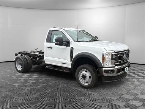 New 2026 Ford F550 4x4 Regular Cab Super Duty w/ XL Chrome Package image 7