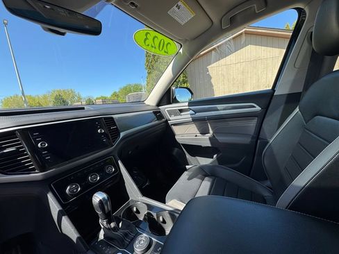 Used 2023 Volkswagen Atlas SEL Premium AWD/4WD image 19