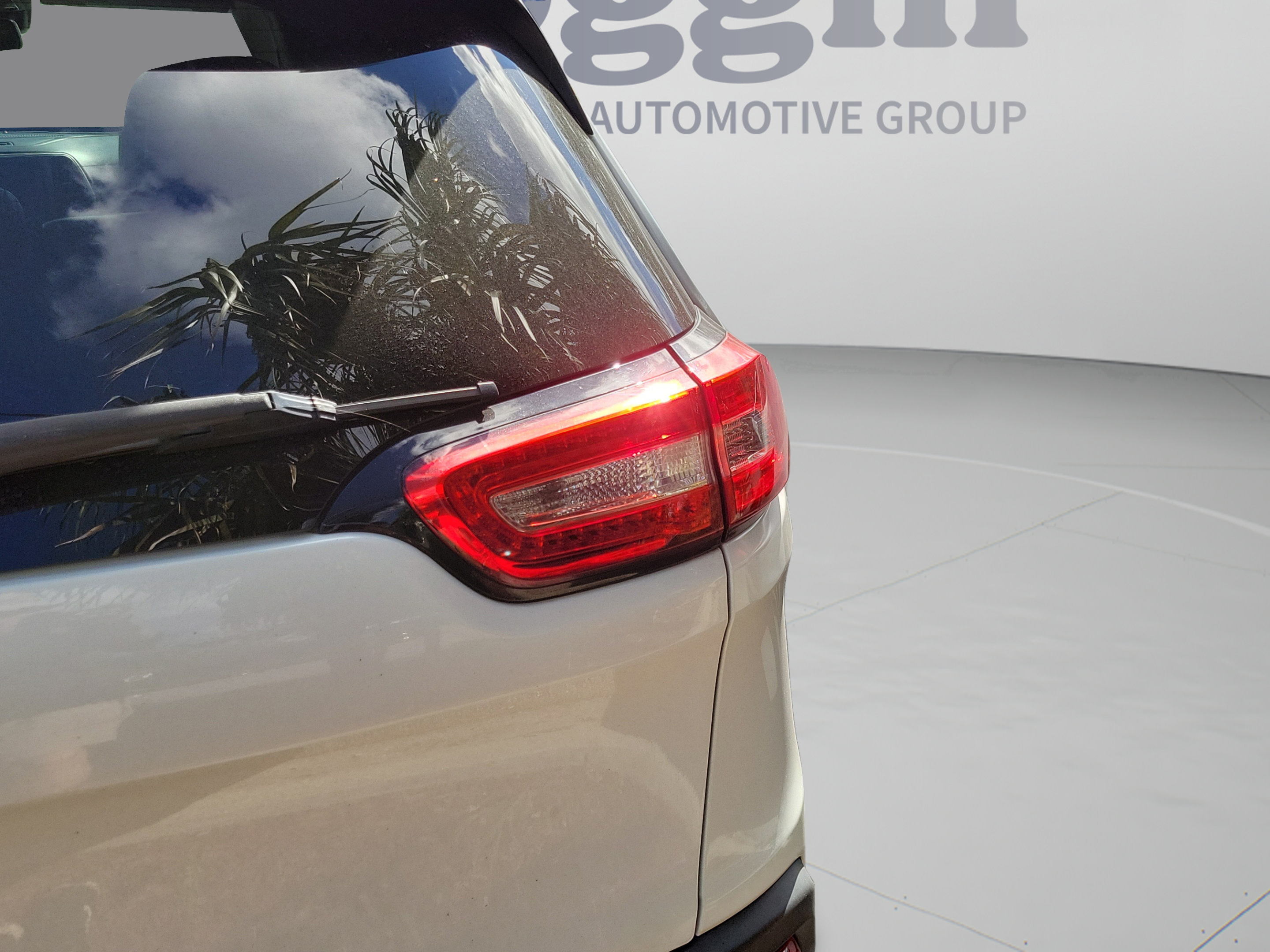 Used 2018 Jeep Cherokee Limited w/ Technology Group FWD image 21