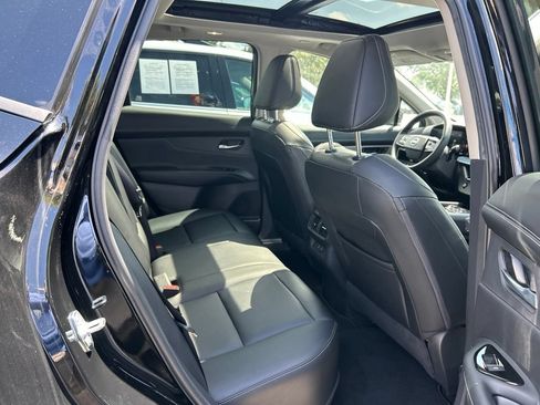 Certified 2025 Nissan Murano SL AWD/4WD image 47