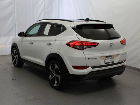 Used 2016 Hyundai Tucson Limited w/ Option Group 03 FWD image 12