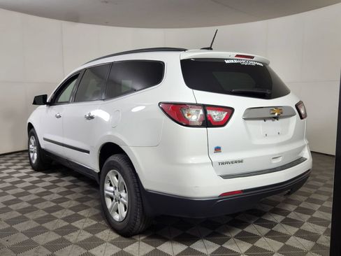 Used 2017 Chevrolet Traverse LS FWD image 5