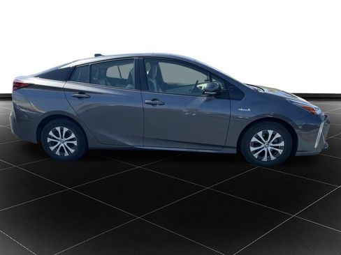 Used 2021 Toyota Prius XLE AWD/4WD image 6