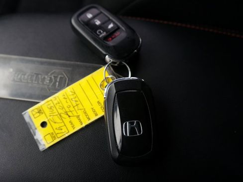 Certified 2024 Honda HR-V Sport image 2