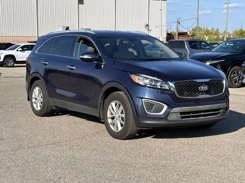 Used 2018 Kia Sorento LX image 6