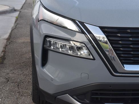 Used 2023 Nissan Rogue SL w/ SL Premium Package FWD image 18