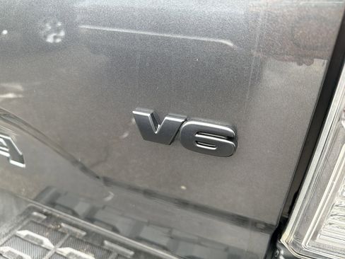 Used 2023 Toyota Tacoma TRD Off-Road image 7