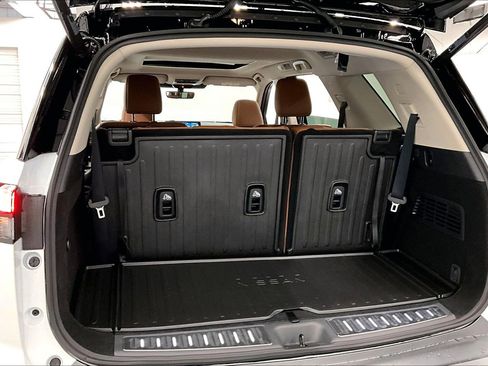 New 2026 Nissan Pathfinder Platinum AWD/4WD image 86