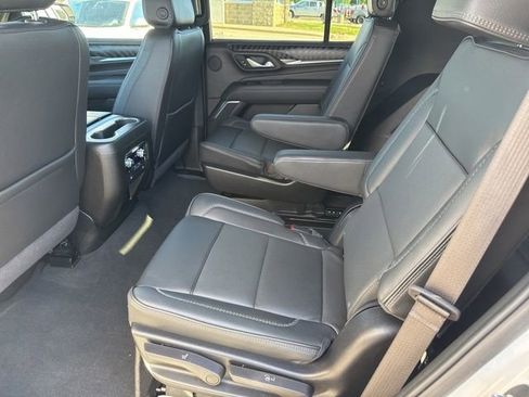 Used 2024 GMC Yukon Denali w/ LPO, Floor Liner Package AWD/4WD image 18