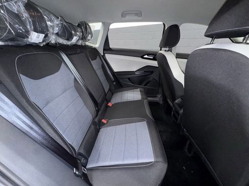 New 2025 Volkswagen Taos S image 8