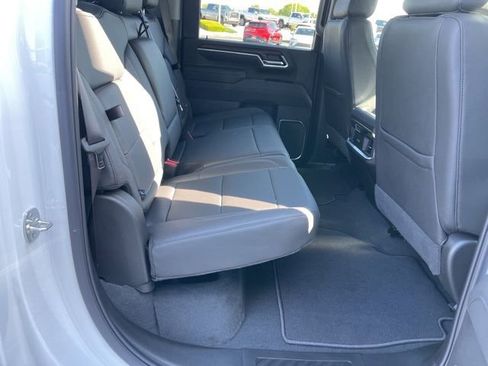 Used 2026 GMC Sierra 3500 SLT w/ SLT Convenience Package AWD/4WD image 16