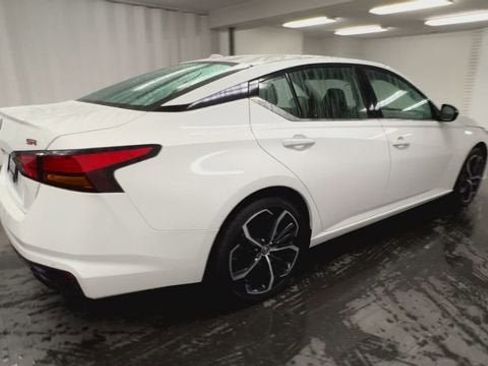 Used 2024 Nissan Altima 2.5 SR image 8