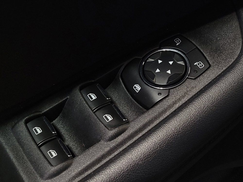 Used 2019 Ford Edge SE FWD image 27