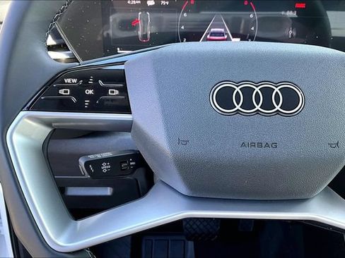 Used 2025 Audi Q5 Premium w/ Convenience Package AWD/4WD image 11