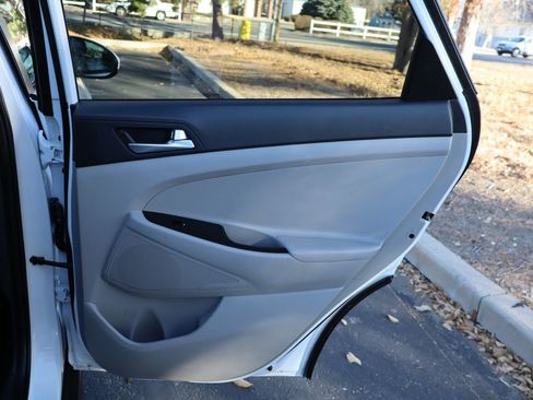 Used 2019 Hyundai Tucson SE image 25