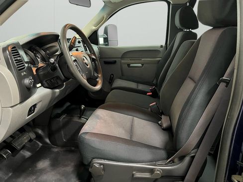 Used 2012 GMC Sierra 3500 W/T w/ Snow Plow Prep Package image 30