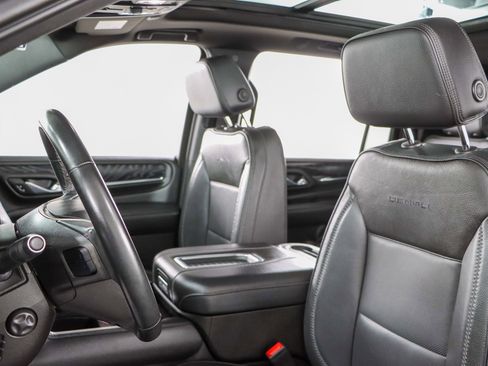Used 2023 GMC Yukon XL Denali AWD/4WD image 27