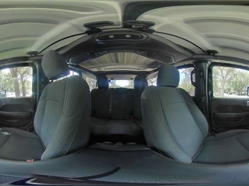 Used 2025 Jeep Wrangler Unlimited Sahara AWD/4WD image 41