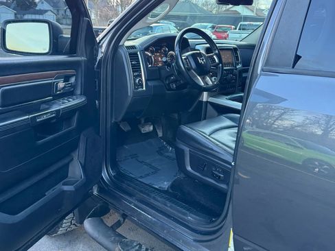 Used 2015 RAM 1500 Laramie w/ Convenience Group image 12