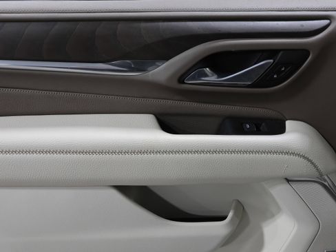 Used 2021 GMC Yukon XL Denali image 34