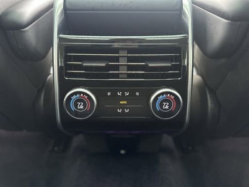 Used 2023 Land Rover Range Rover SE image 25