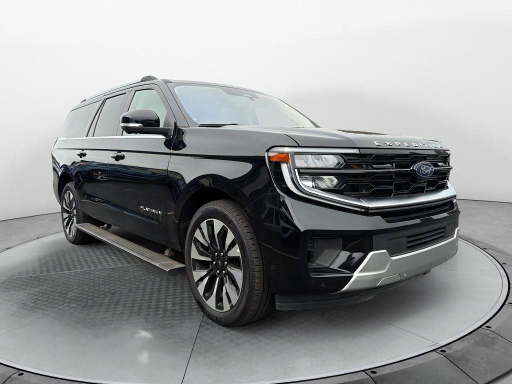 Used 2025 Ford Expedition Max Platinum w/ Driver's Package AWD/4WD image 7