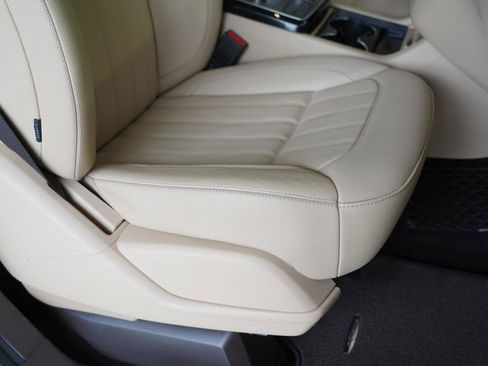 Used 2018 Mercedes-Benz GLE 350 4MATIC image 30