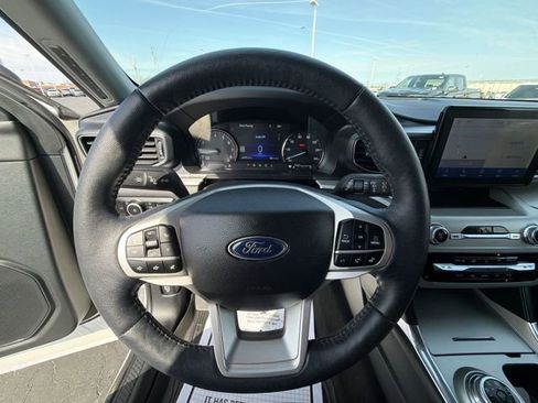 Used 2023 Ford Explorer XLT w/ Equipment Group 202A image 13
