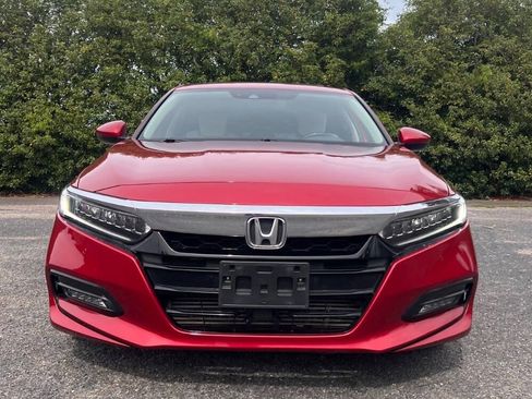 Used 2018 Honda Accord Touring image 11
