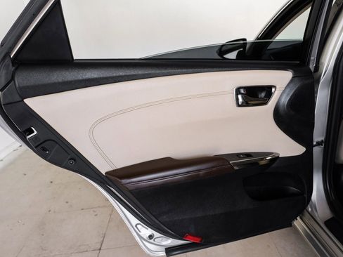 Used 2016 Toyota Avalon XLE Premium image 43