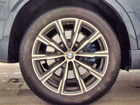 Used 2020 BMW X5 M50i w/ Dynamic Handling Package AWD/4WD image 21