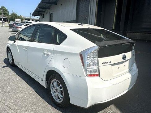 Used 2011 Toyota Prius Five image 3