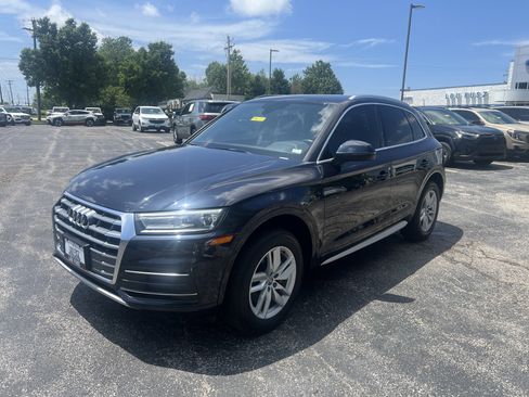 Used 2020 Audi Q5 2.0T Premium w/ Convenience Package AWD/4WD image 4