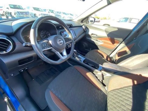 Certified 2023 Nissan Kicks SR w/ Interior Electronics Package image 10