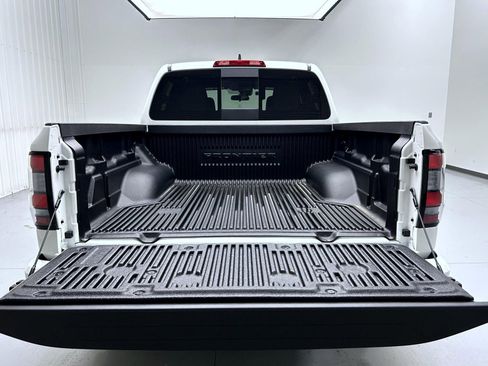 New 2026 Nissan Frontier SV AWD/4WD image 9