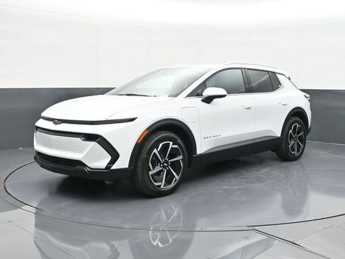 New 2026 Chevrolet Equinox EV LT FWD image 3