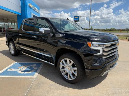 New 2026 Chevrolet Silverado 1500 High Country AWD/4WD image 11