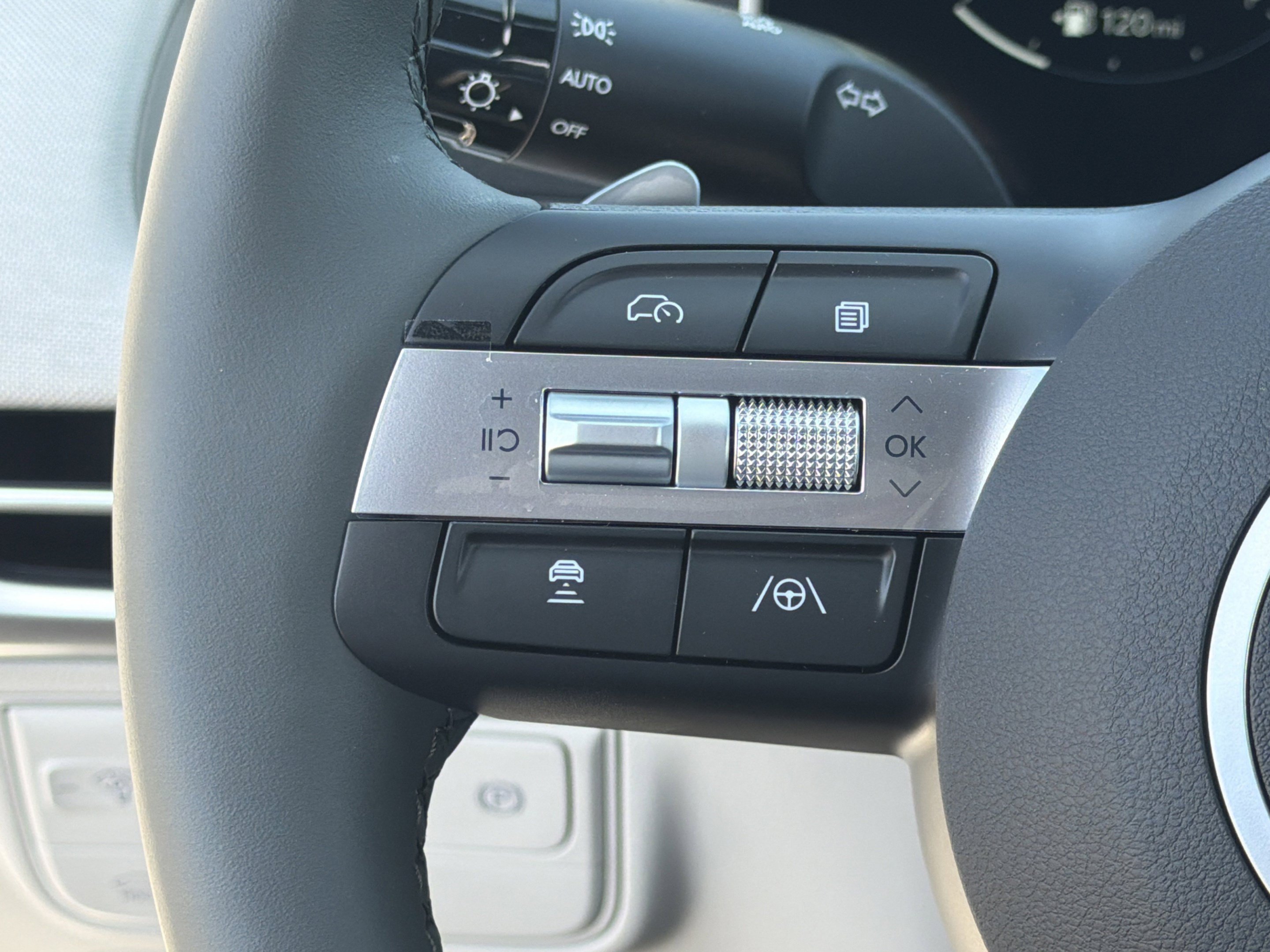 New 2026 Hyundai Tucson Limited FWD image 20