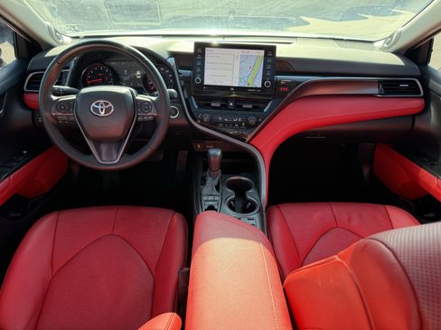 Used 2021 Toyota Camry XSE image 13