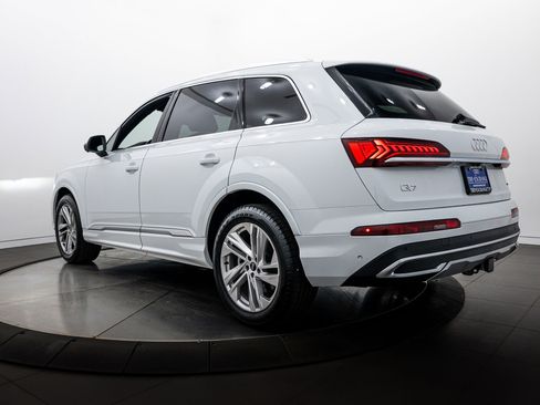 Used 2021 Audi Q7 3.0T Premium image 5