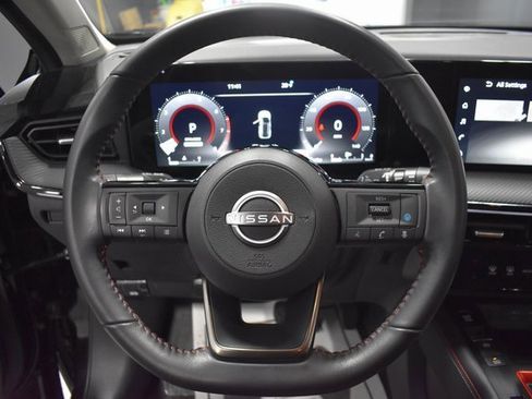 Certified 2025 Nissan Kicks SR image 23