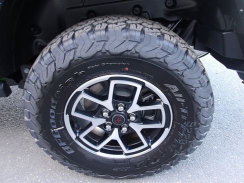 New 2025 Jeep Wrangler Unlimited Rubicon image 9