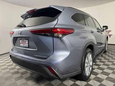 Used 2020 Toyota Highlander Limited image 29