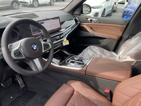 New 2026 BMW X5 xDrive40i w/ M Sport Package image 11