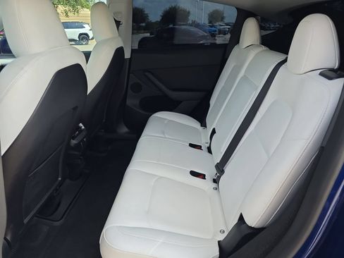 Used 2023 Tesla Model Y Long Range AWD/4WD image 11