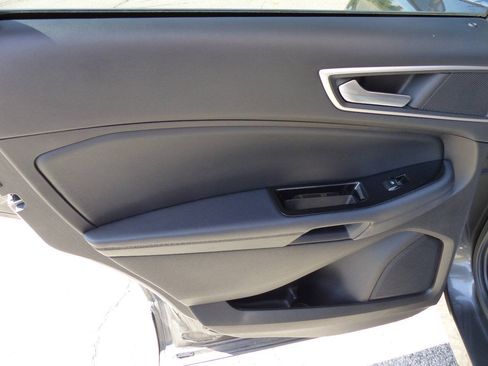 Used 2018 Ford Edge SEL w/ Equipment Group 201A FWD image 28