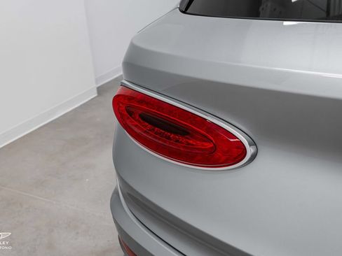 Used 2023 Bentley Bentayga AWD/4WD image 16