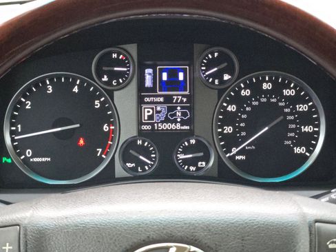 Used 2014 Lexus LX 570 4WD image 24