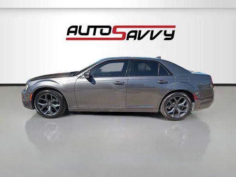 Used 2022 Chrysler 300 S image 4